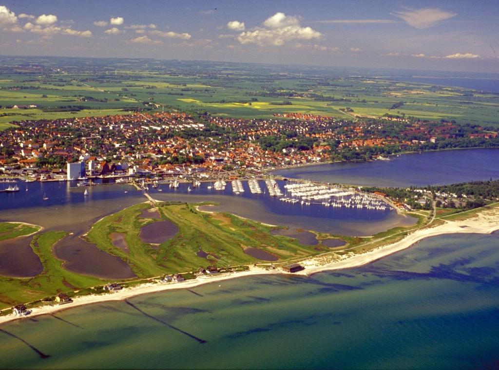 Hotel Stadt Hamburg Heiligenhafen Exterior photo